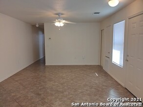 8021 Maverick Climb in San Antonio, TX - Building Photo - Building Photo