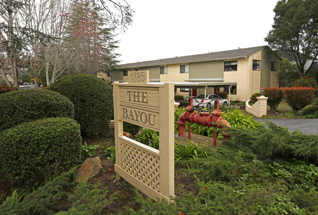 Bayou Townhouses in Santa Cruz, CA - Foto de edificio - Building Photo