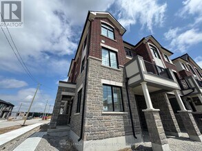 87 Pearen Ln in Barrie, ON - Building Photo - Building Photo