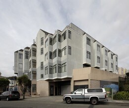 3999 Mission St in San Francisco, CA - Building Photo - Building Photo