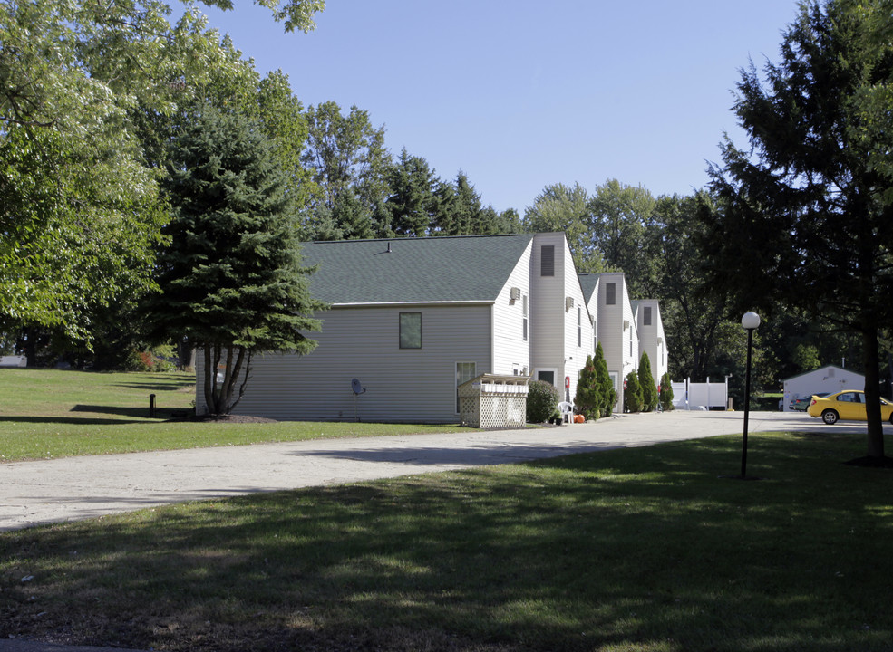 2189-2211 Glenmount Ave in Akron, OH - Building Photo