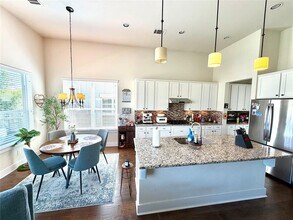 13701 Ronald Reagan Blvd in Cedar Park, TX - Foto de edificio - Building Photo