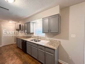 5884 Caroline Dr in Horn Lake, MS - Building Photo - Building Photo