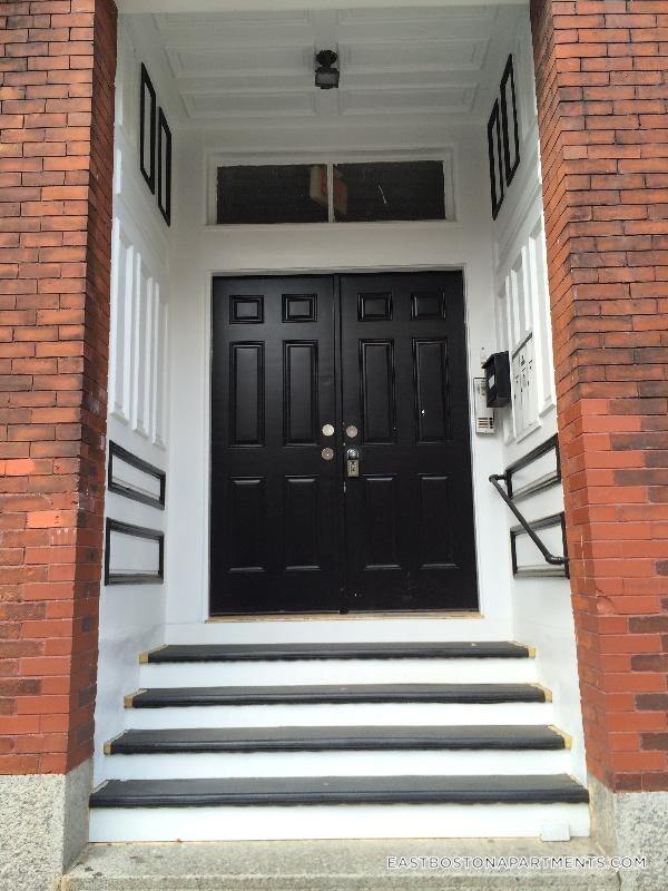 342 Meridian St, Unit 2 in Boston, MA - Building Photo - Building Photo