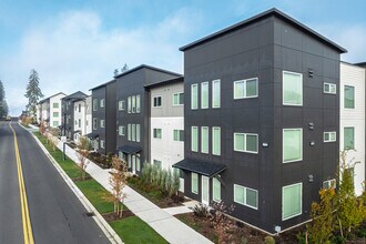 Blueberry Apartments in Port Orchard, WA - Building Photo - Building Photo