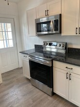 611 E 14th Ave in Munhall, PA - Building Photo - Building Photo