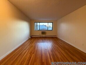 122 Dustin St in Boston, MA - Building Photo - Building Photo