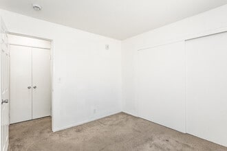 1375 Temple Ave. in Long Beach, CA - Building Photo - Interior Photo