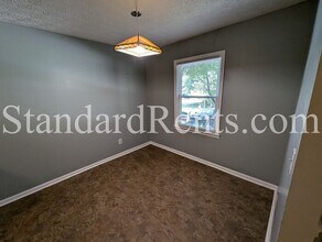 461 Booth Cir SW in Marietta, GA - Building Photo - Building Photo