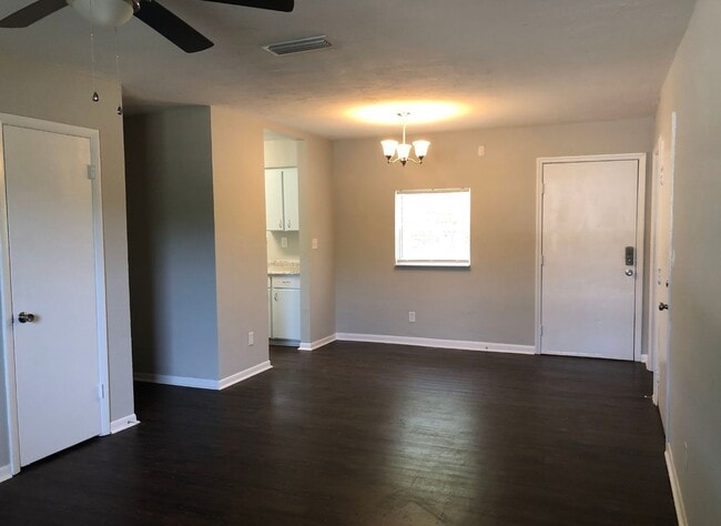 602 NW 250th St in Newberry, FL - Building Photo - Building Photo