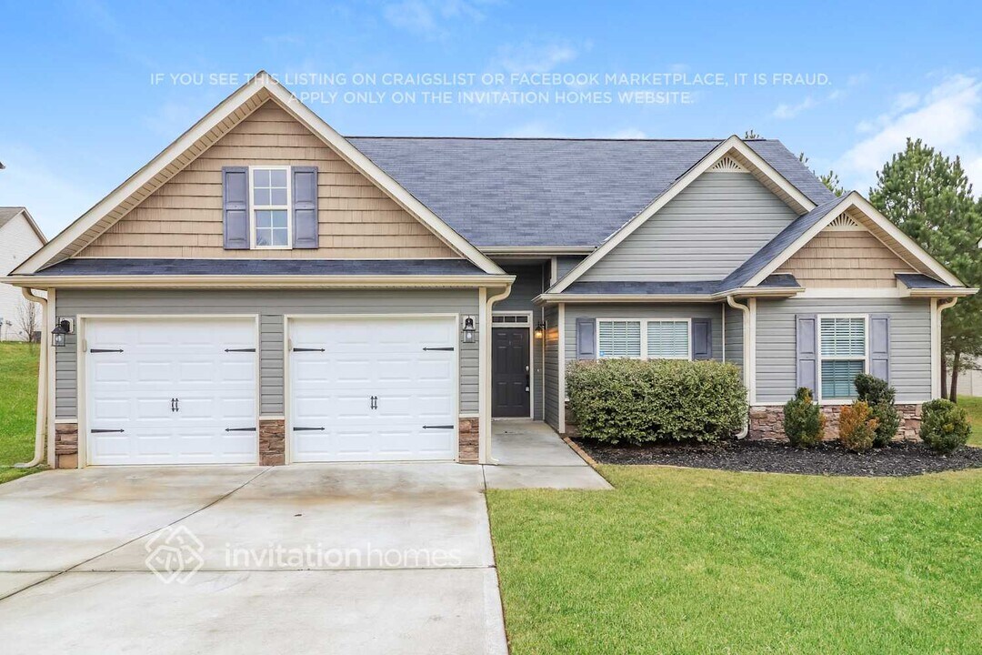 214 Depot Ln in Dallas, GA - Building Photo