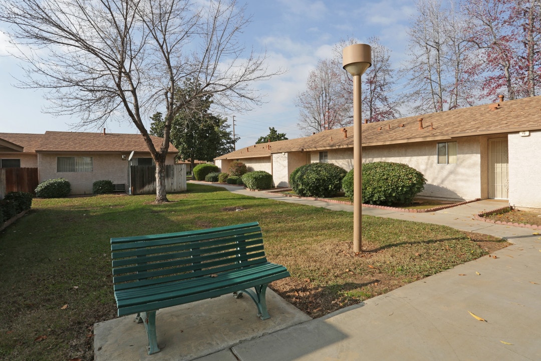 Porterville Garden Apartments in Porterville, CA - Building Photo