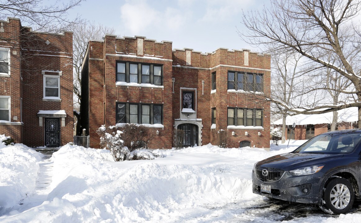 7200 S Indiana Ave in Chicago, IL - Building Photo