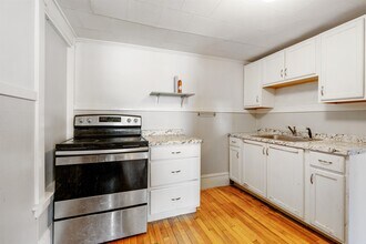 4 Elm St in Lancaster, NH - Building Photo - Building Photo