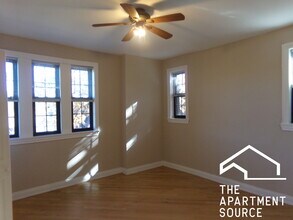 897 Green Bay Rd, Unit 20 in Winnetka, IL - Foto de edificio - Building Photo