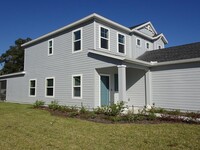 3271 NE 40th Ln in Ocala, FL - Foto de edificio - Building Photo