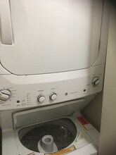 1 Watermill Pl, Unit 112 in Arlington, MA - Foto de edificio - Building Photo