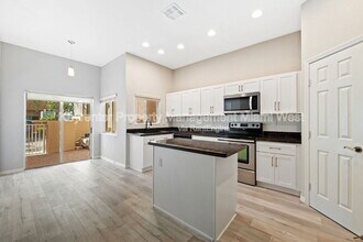 1609 SE 23rd Way in Homestead, FL - Building Photo - Building Photo