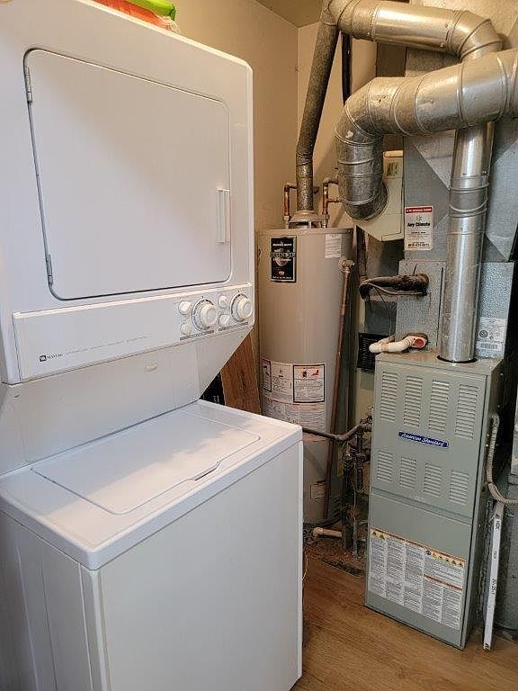 1710 Queensbury Cir in Hoffman Estates, IL - Building Photo - Building Photo