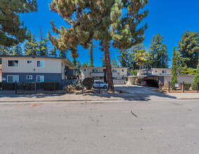 931, 933 & 935 Ravenscourt ave in Campbell, CA - Building Photo - Building Photo