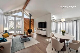 102 Promethean Way in Mountain View, CA - Building Photo