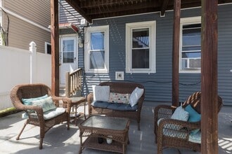 100 H St, Unit 1 in Boston, MA - Building Photo - Building Photo