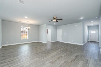 309 Phillips St in Cleburne, TX - Building Photo - Building Photo