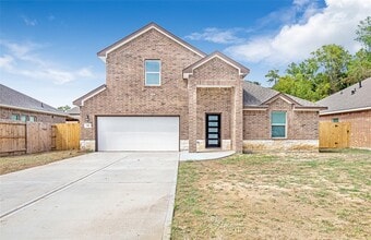 322 Carlos Leal Dr in Dayton, TX - Building Photo - Building Photo