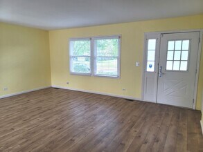 4112 Crimson Dr in Hoffman Estates, IL - Building Photo - Building Photo