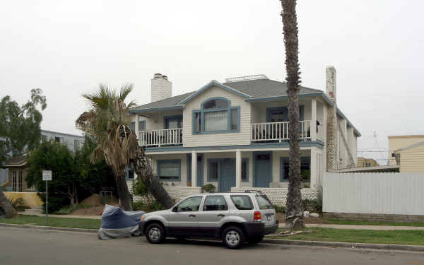 3778 Shasta Apartments in San Diego, CA - Foto de edificio