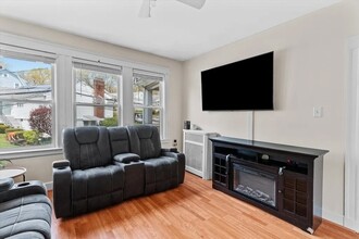 2 Brook Farm Rd, Unit #2 in Boston, MA - Building Photo - Building Photo