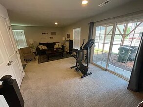 113 Cross Country Way in Durham, NC - Building Photo - Building Photo