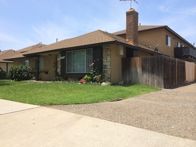 3602 S Marine St in Santa Ana, CA - Foto de edificio - Building Photo