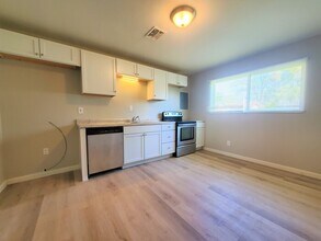 5200 Mapleridge Dr in Columbus, OH - Foto de edificio - Building Photo