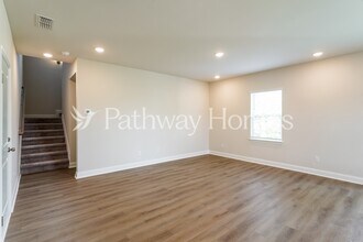215 Limestone Wy in Lebanon, TN - Building Photo - Building Photo