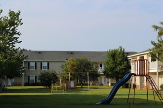 Magnolia Bay in Gulf Shores, AL - Building Photo - Building Photo