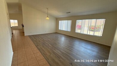 1910 E Vineyard Rd in Phoenix, AZ - Building Photo - Building Photo