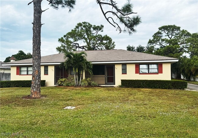 757 95th Ave N in Naples, FL - Building Photo - Building Photo