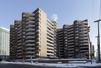 Park Square in Ottawa, ON - Building Photo - Primary Photo