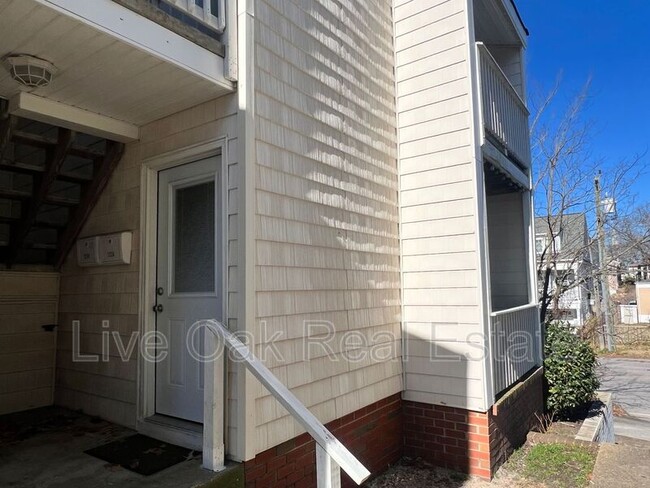 3236 Arctic Ave in Virginia Beach, VA - Building Photo - Building Photo