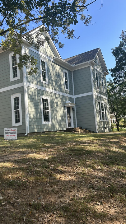 754 N Wood Ave in Florence, AL - Foto de edificio