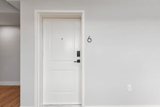 6011 Madison Rd in Cincinnati, OH - Foto de edificio - Building Photo