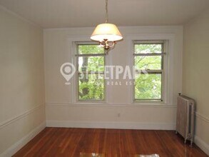 94 Maple St in Malden, MA - Building Photo - Building Photo