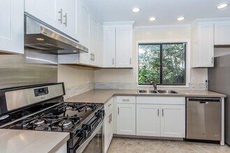 3000 Maywood Cir in Austin, TX - Building Photo - Building Photo