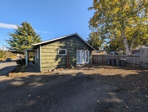 1107 13th St in Bremerton, WA - Building Photo - Building Photo