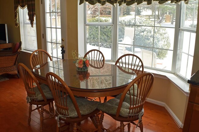 3017 Dower House Dr in Herndon, VA - Building Photo - Building Photo