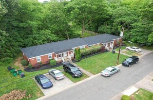 2401 Celia Ave, Unit 4 in Charlotte, NC - Building Photo
