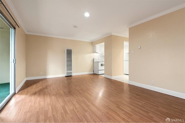 1735 Woodland Ave in East Palo Alto, CA - Building Photo - Building Photo