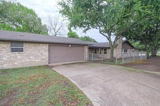 9708 Westpark Dr in Benbrook, TX - Building Photo - Building Photo
