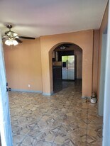 1518 NW 102nd St in Miami, FL - Building Photo